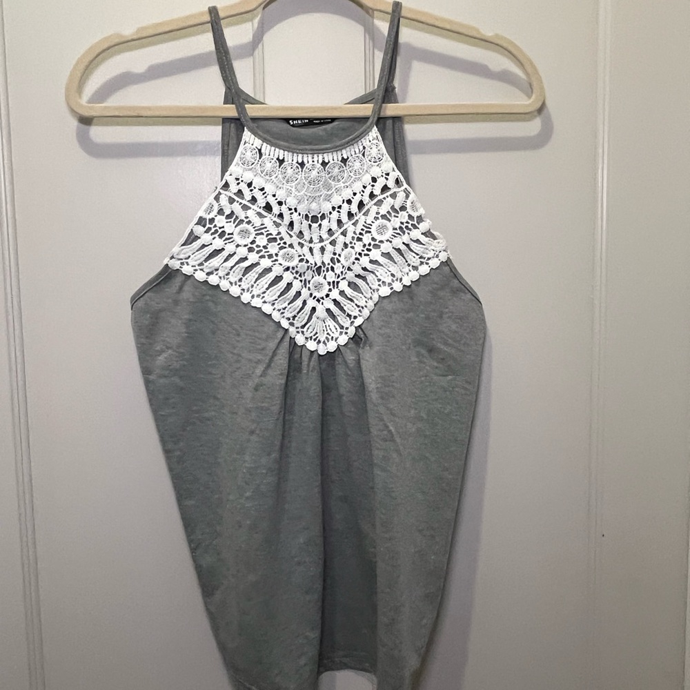 Gray/White Summer Top Size L